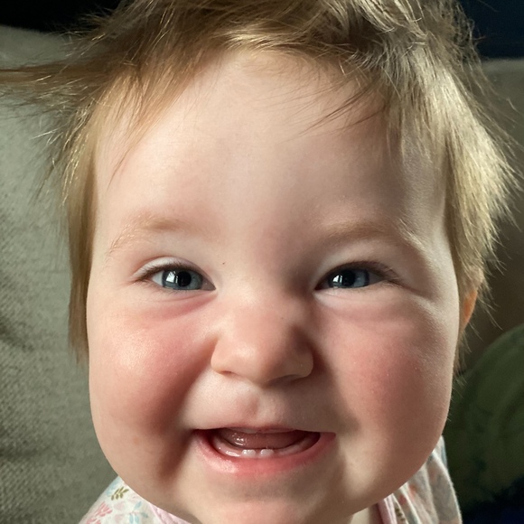 Meet your Posher, Stephanie - Picture 1 of 1